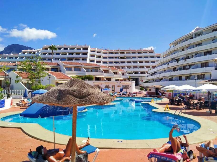 Comfortable Centrally Located Apartment Playa Fanabe Luaran gambar